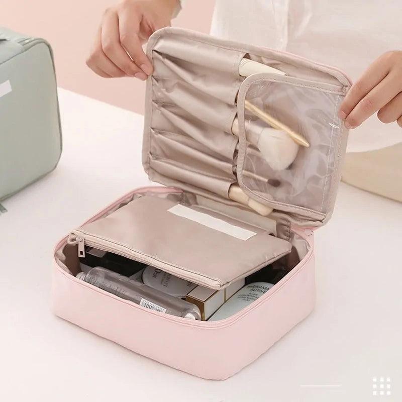 Chic Beauty Bag Organizer - MANDOTOS