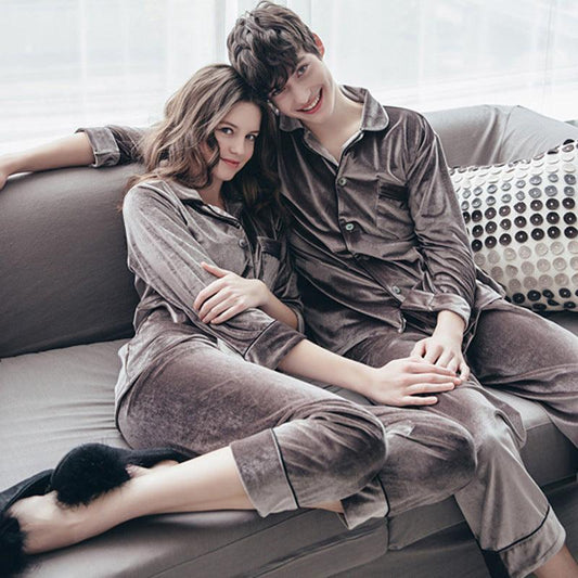 "Gold velvet pajamas - MANDOTOS"
