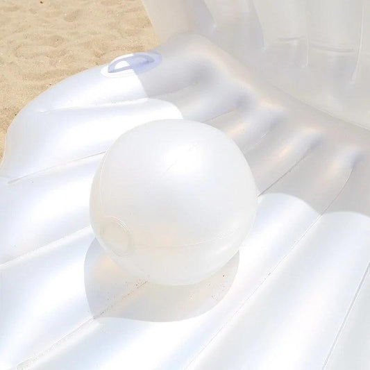 Majestic Shell Water Lounge - MANDOTOS