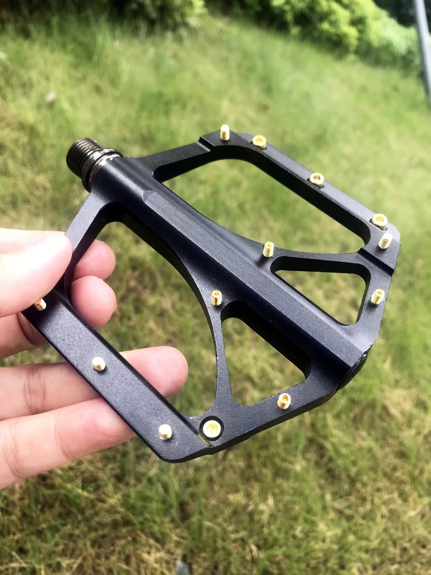 Ryet Alloy Bicycle Pedals Ultralight Anti-slip MTB Road Sealed Bearings Bike Footboard Wide Platform Cycling Bike Accessories