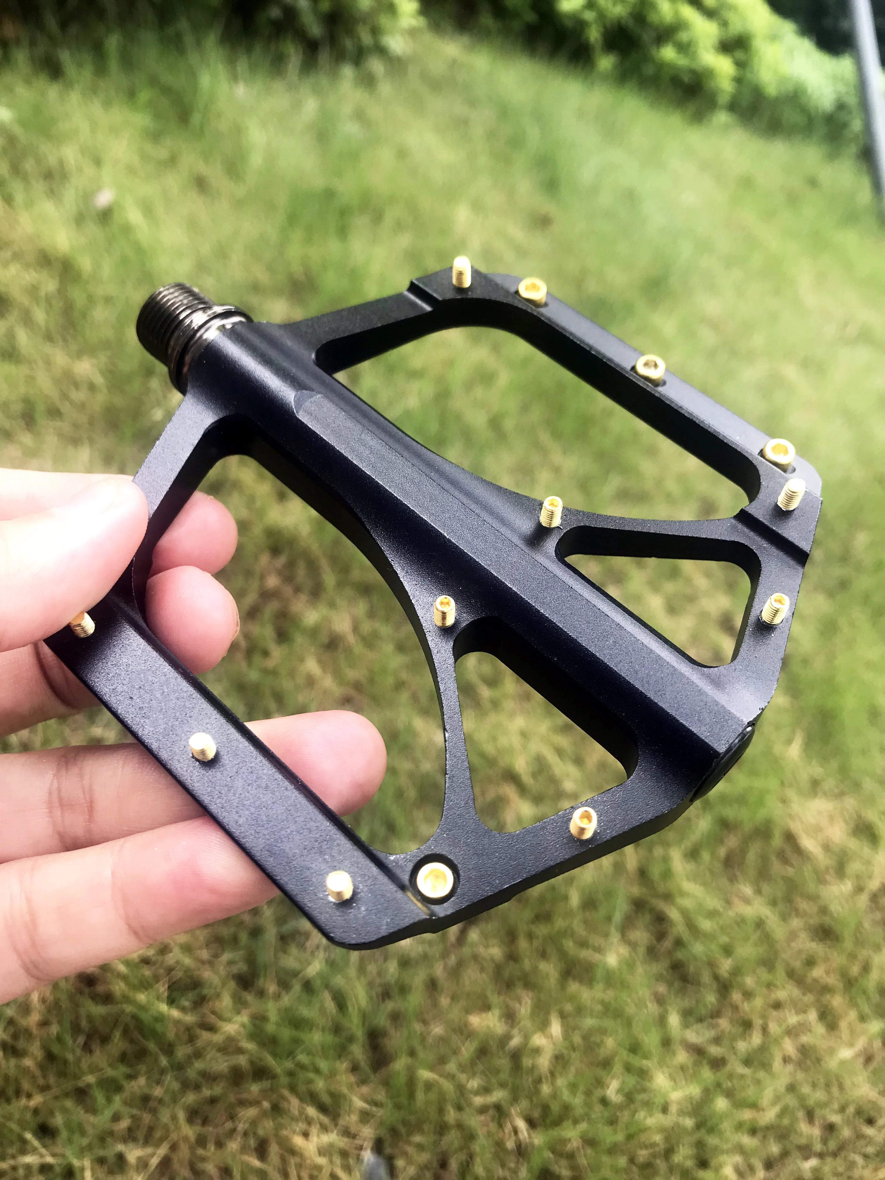 Ryet Alloy Bicycle Pedals Ultralight Anti-slip MTB Road Sealed Bearings Bike Footboard Wide Platform Cycling Bike Accessories