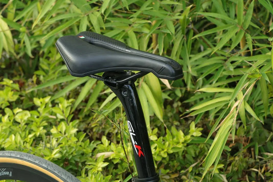 Racing Bicycle Saddle Training Grade Man Road Tt TimeTrial Triathlon Bike Lightweight Cushion Seat