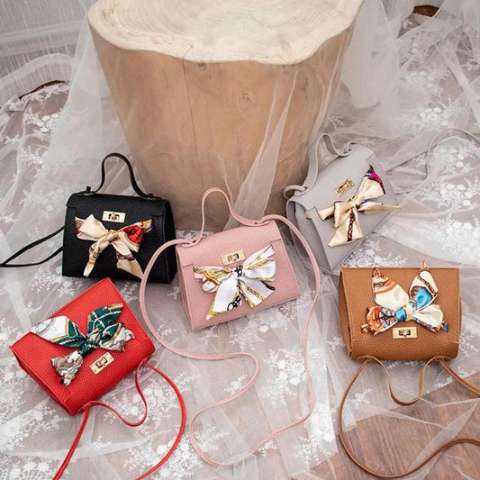 Elegant Leather Handbag & Scarf - MANDOTOS